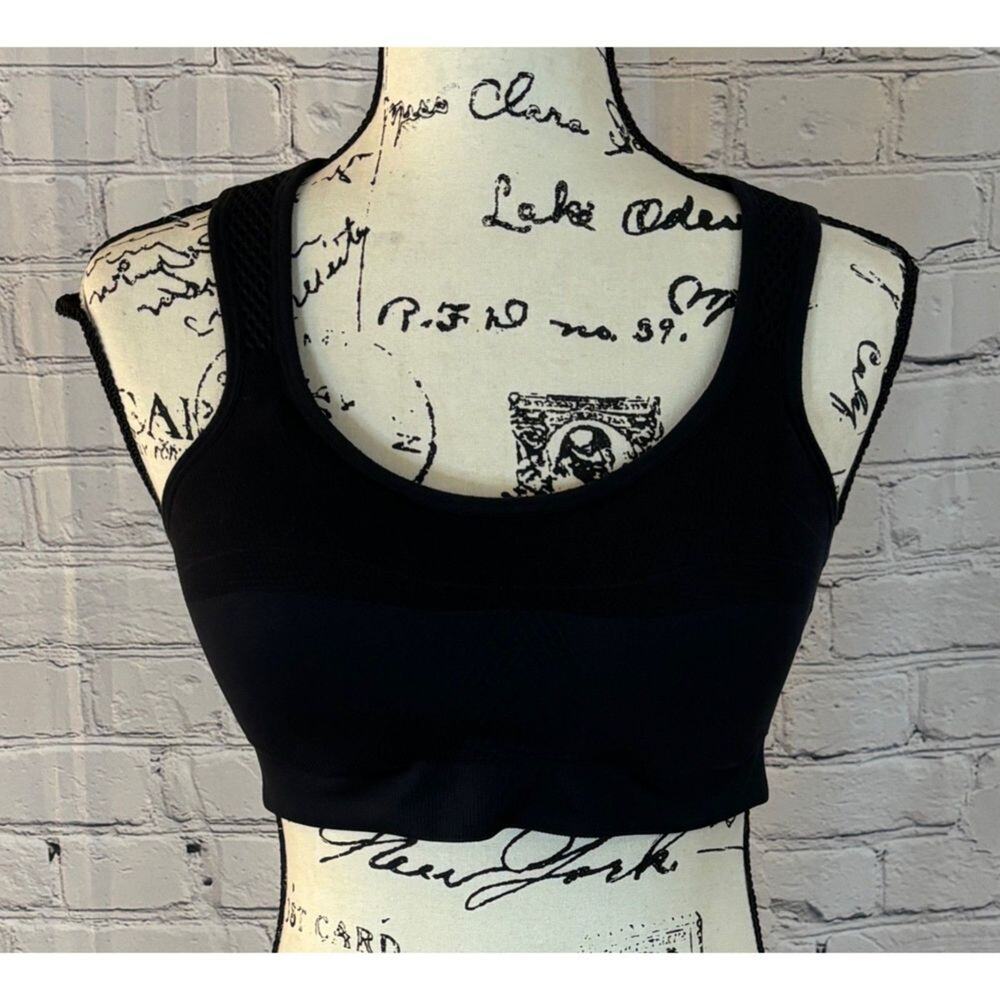 Women’s Black Racerback Sports Bra (Size M)